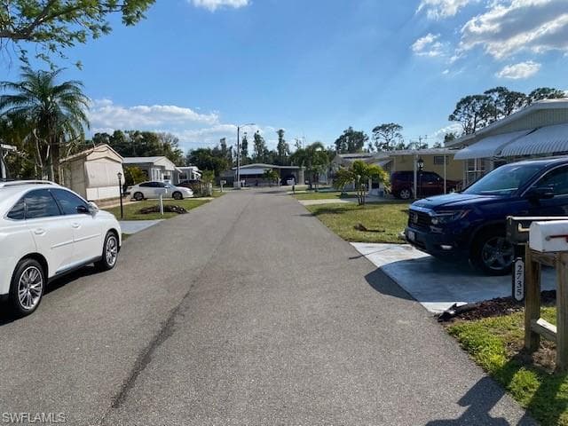 2738 Indianwood DR, NORTH FORT MYERS FL 33917-37