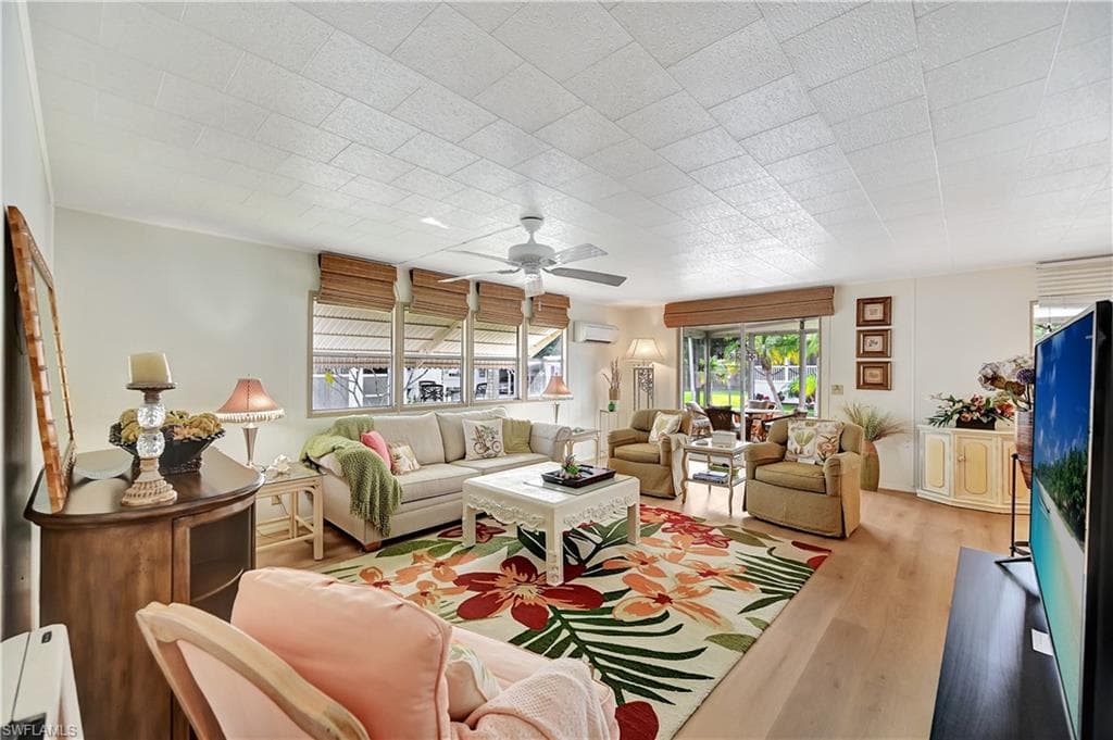 114 Enchanting BLVD, NAPLES FL 34112-2