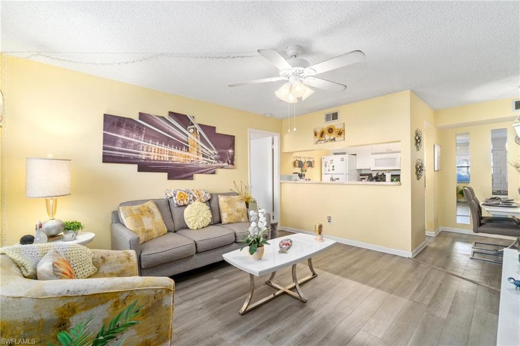 4363 27th CT SW # 103, NAPLES FL 34116-2