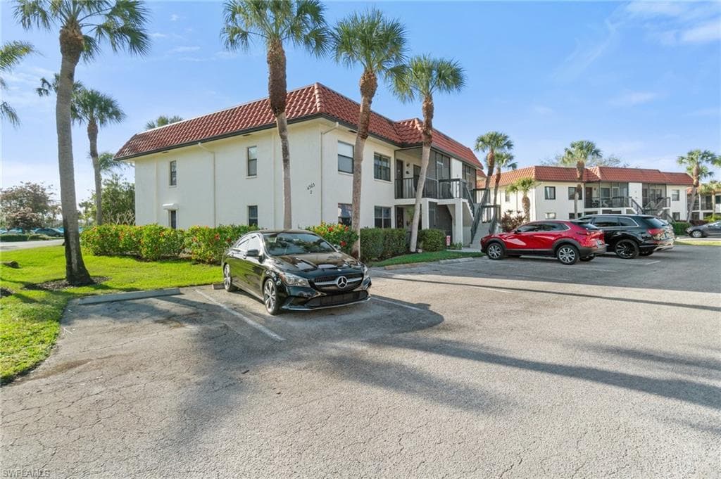 4363 27th CT SW # 103, NAPLES FL 34116-29