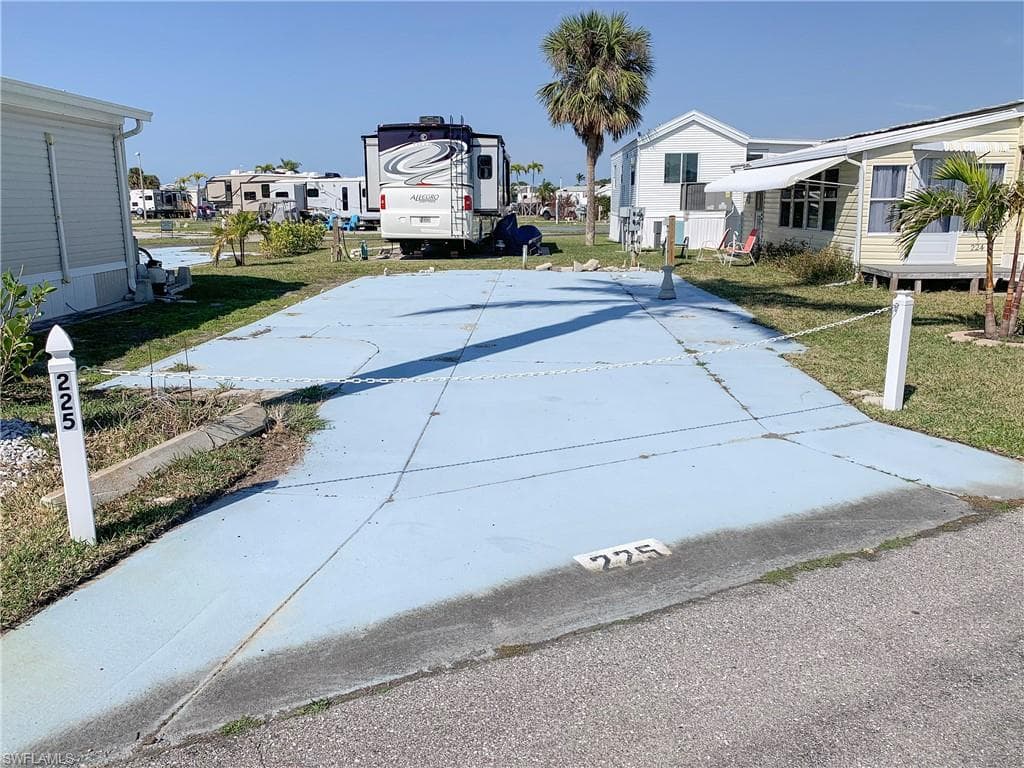 19681 Summerlin #225J RD, FORT MYERS FL 33908-4