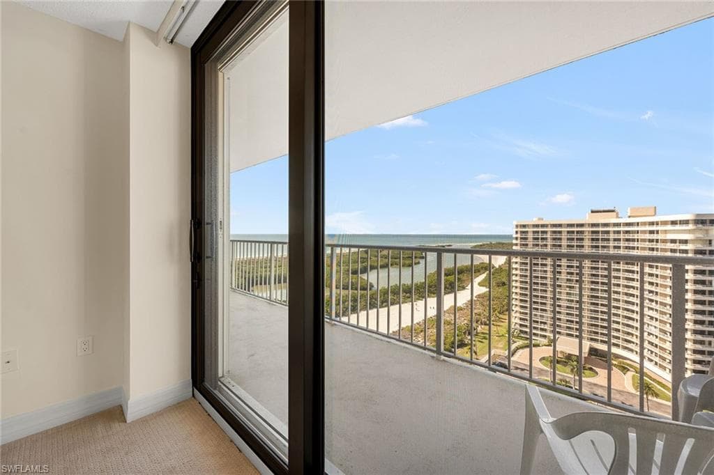 320 Seaview CT # 1810, MARCO ISLAND FL 34145-22