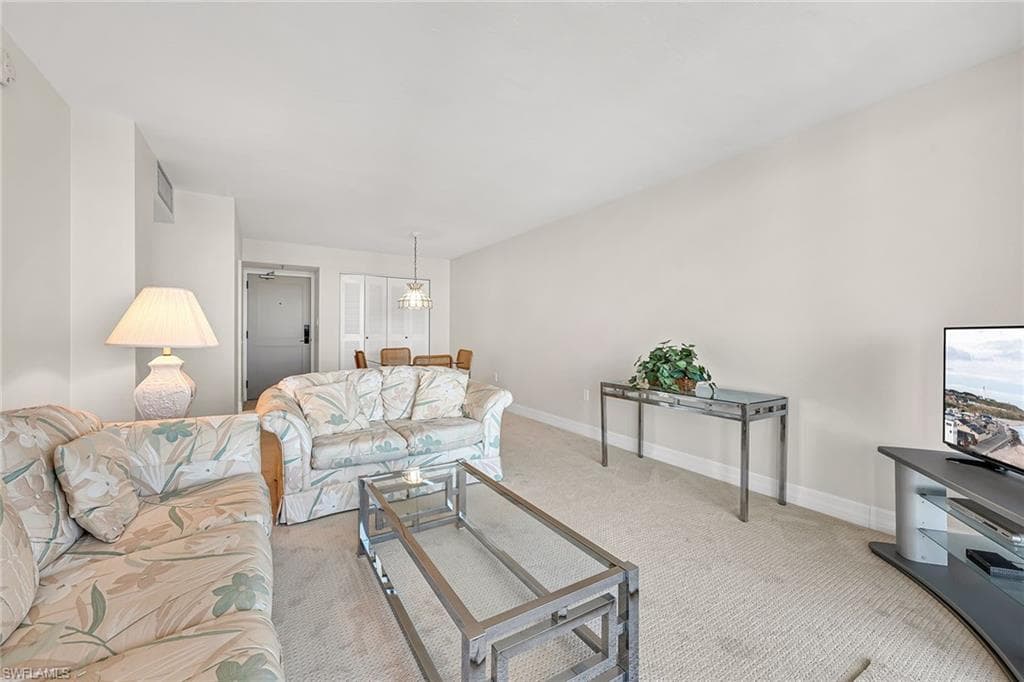320 Seaview CT # 1810, MARCO ISLAND FL 34145-5