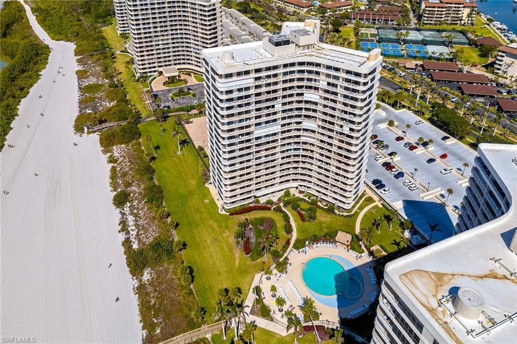 320 Seaview CT # 1810, MARCO ISLAND FL 34145-40
