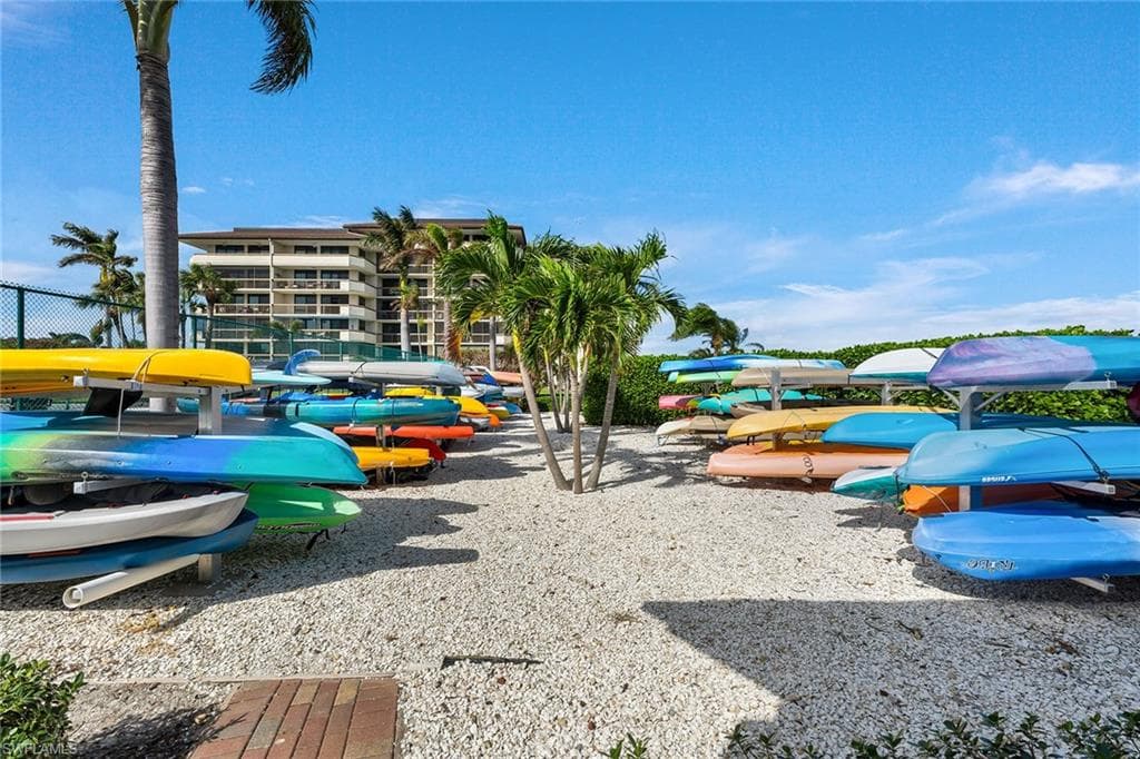 320 Seaview CT # 1810, MARCO ISLAND FL 34145-44