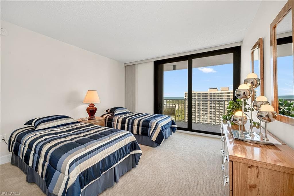 320 Seaview CT # 1810, MARCO ISLAND FL 34145-17