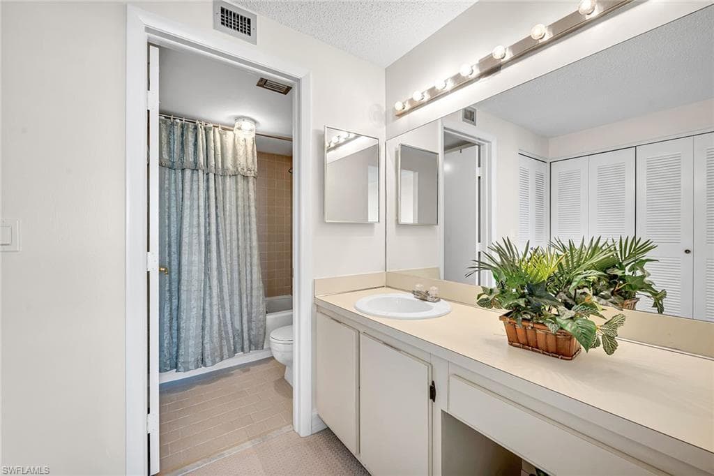 320 Seaview CT # 1810, MARCO ISLAND FL 34145-14
