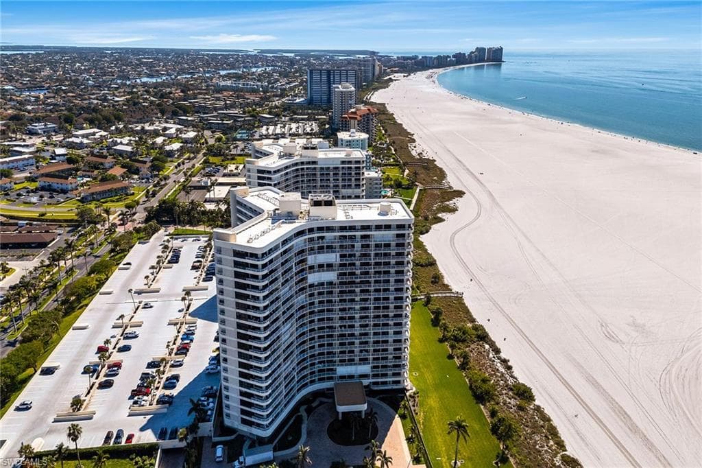 320 Seaview CT # 1810, MARCO ISLAND FL 34145-34
