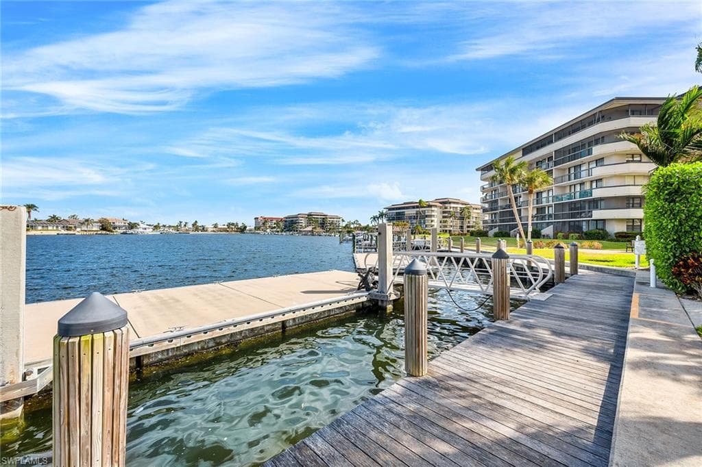 320 Seaview CT # 1810, MARCO ISLAND FL 34145-28