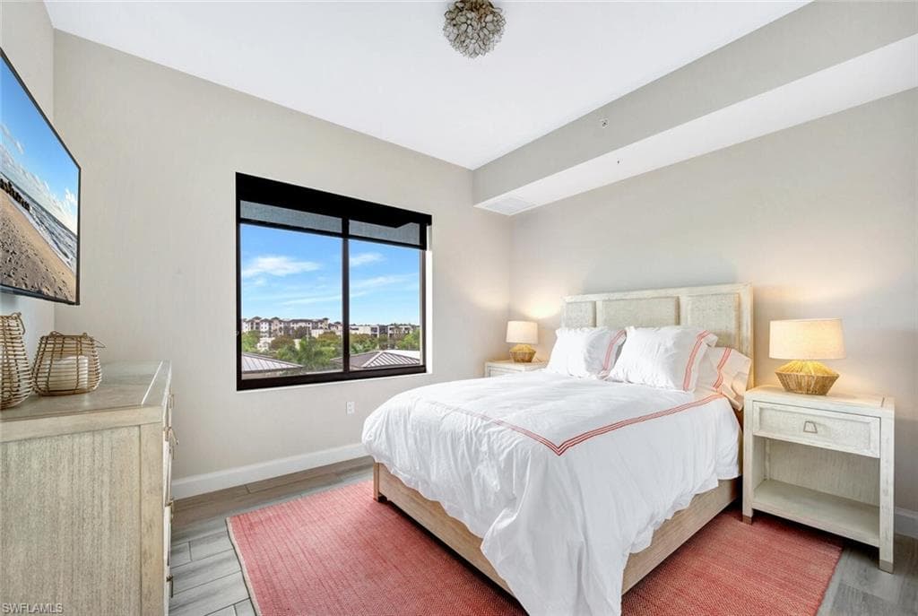 1111 Central AVE # 511, NAPLES FL 34102-25