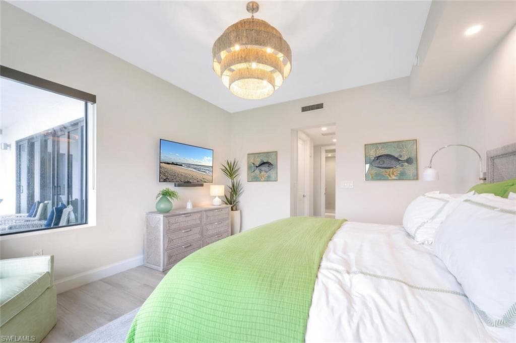 1111 Central AVE # 511, NAPLES FL 34102-21