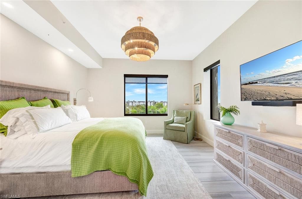 1111 Central AVE # 511, NAPLES FL 34102-19