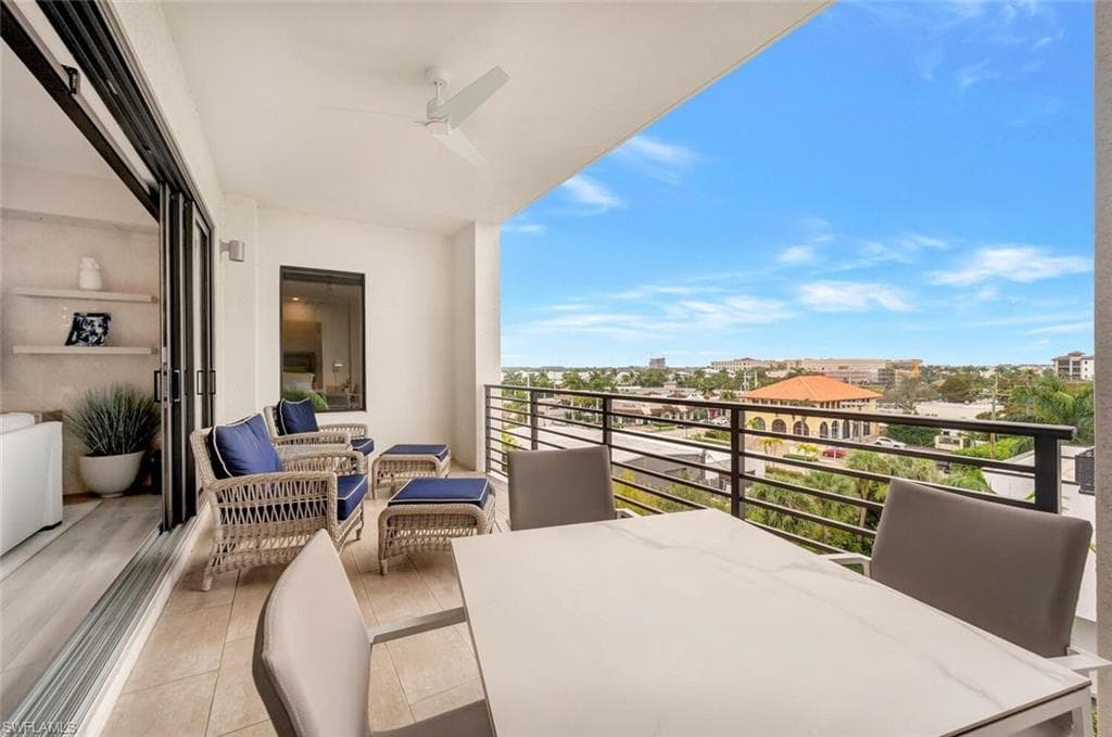 1111 Central AVE # 511, NAPLES FL 34102-32