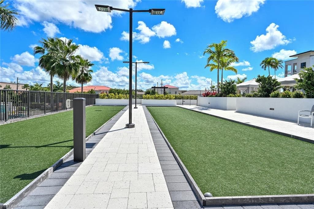 1111 Central AVE # 511, NAPLES FL 34102-44