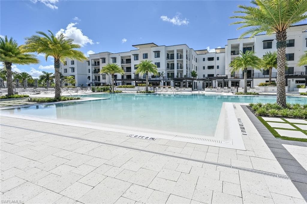 1111 Central AVE # 511, NAPLES FL 34102-34