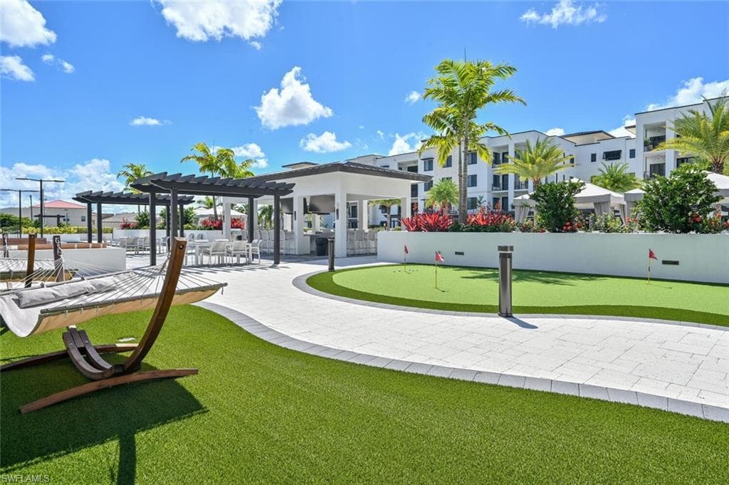 1111 Central AVE # 511, NAPLES FL 34102-38