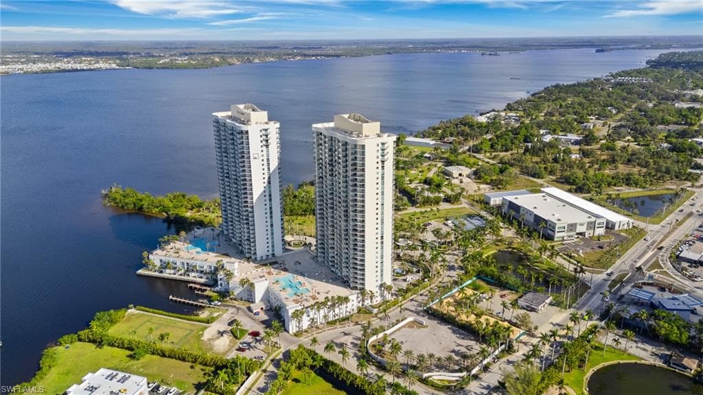 3000 Oasis Grand BLVD 2203-4