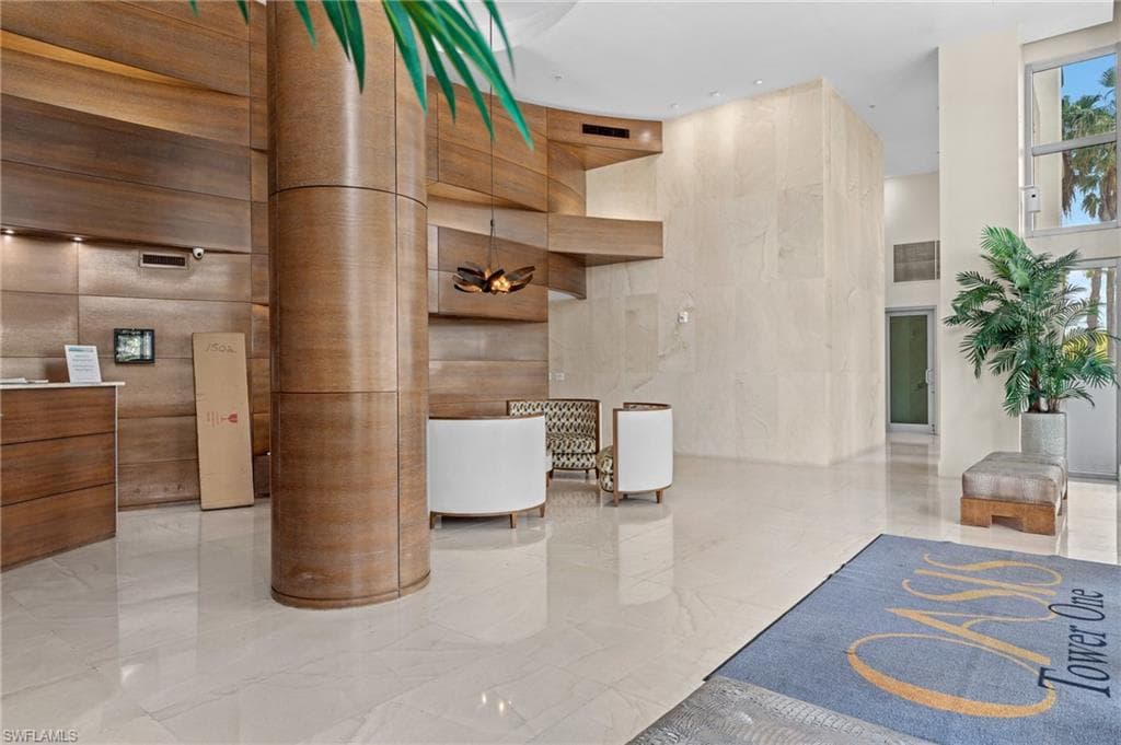 3000 Oasis Grand BLVD 2203-17