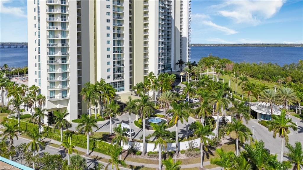 3000 Oasis Grand BLVD 2203-3