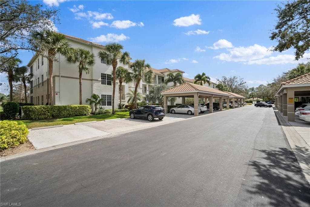 8247 Parkstone PL # 103, NAPLES FL 34120-1