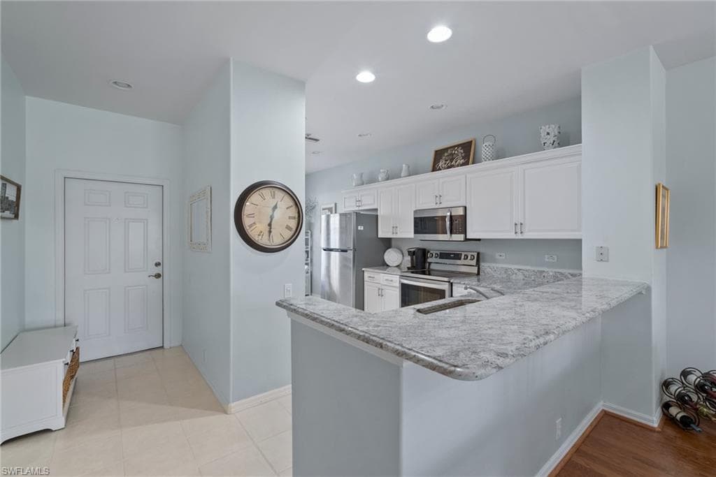 8247 Parkstone PL # 103, NAPLES FL 34120-8