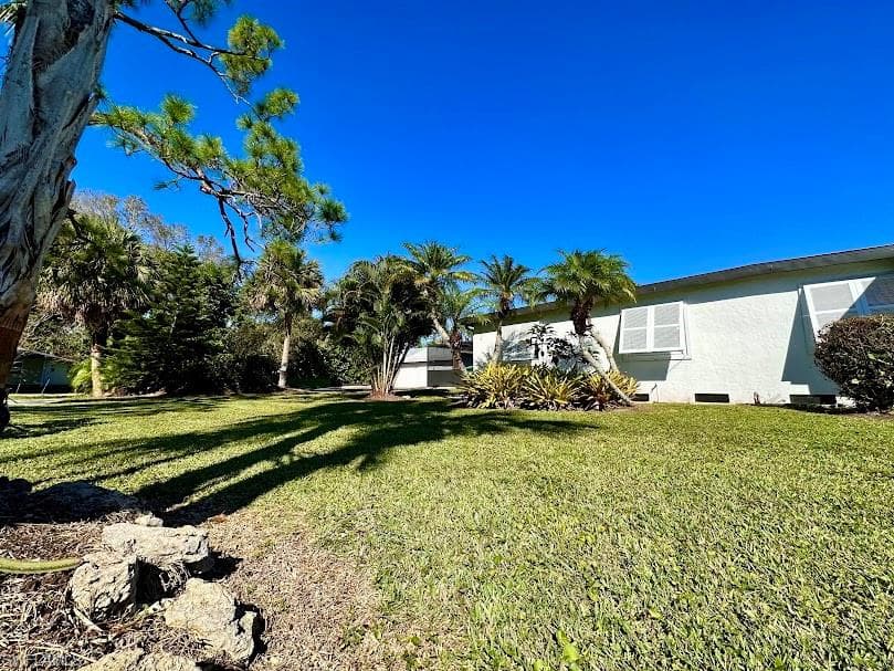 160 4th ST, NAPLES FL 34113-5