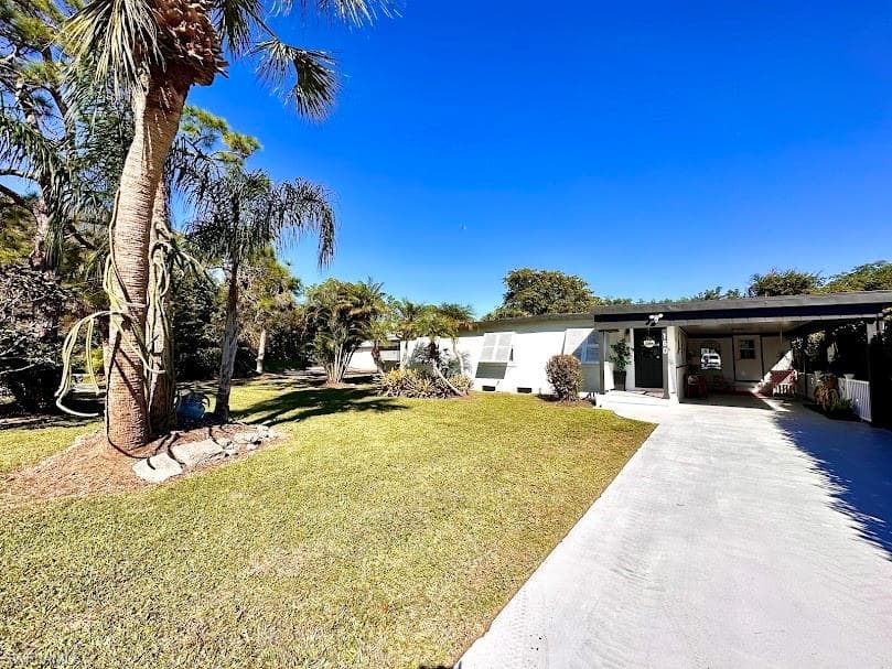 160 4th ST, NAPLES FL 34113-4