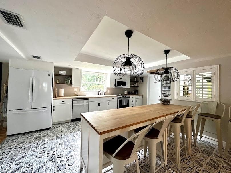 160 4th ST, NAPLES FL 34113-9