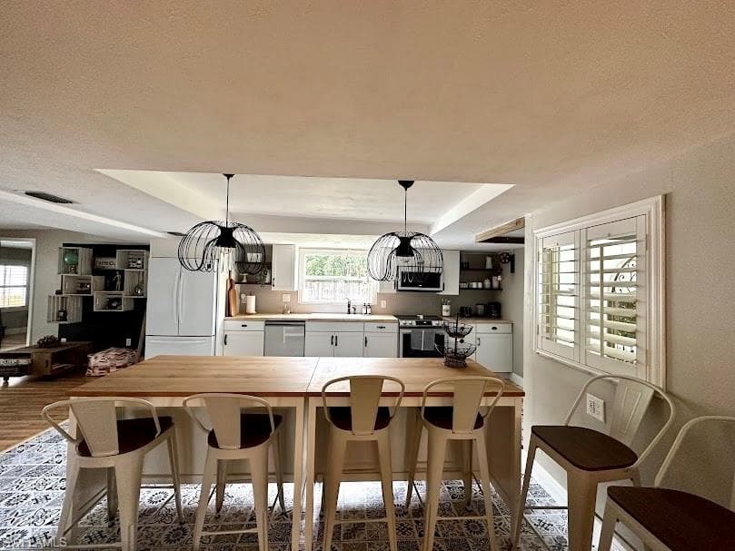 160 4th ST, NAPLES FL 34113-10