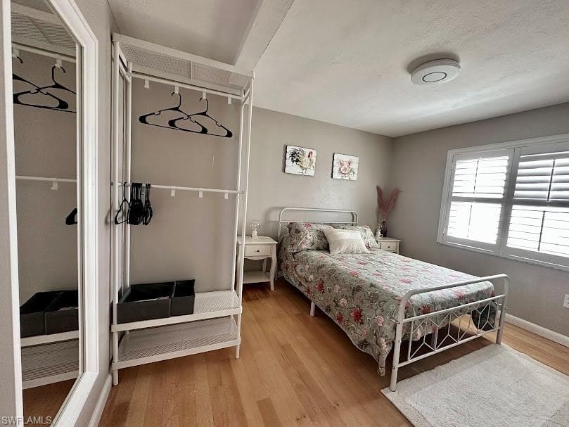 160 4th ST, NAPLES FL 34113-18