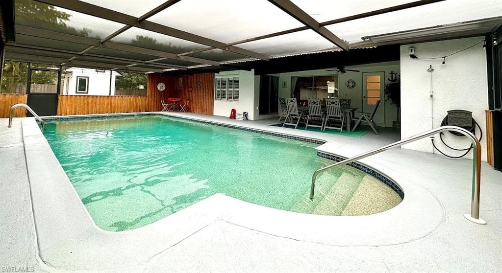 160 4th ST, NAPLES FL 34113-28