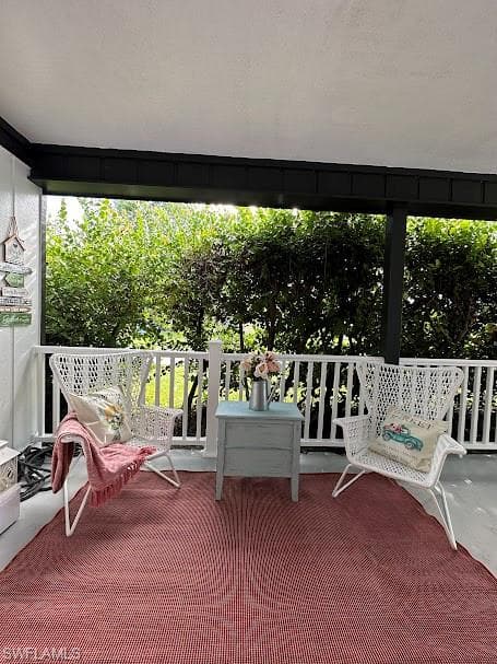 160 4th ST, NAPLES FL 34113-3