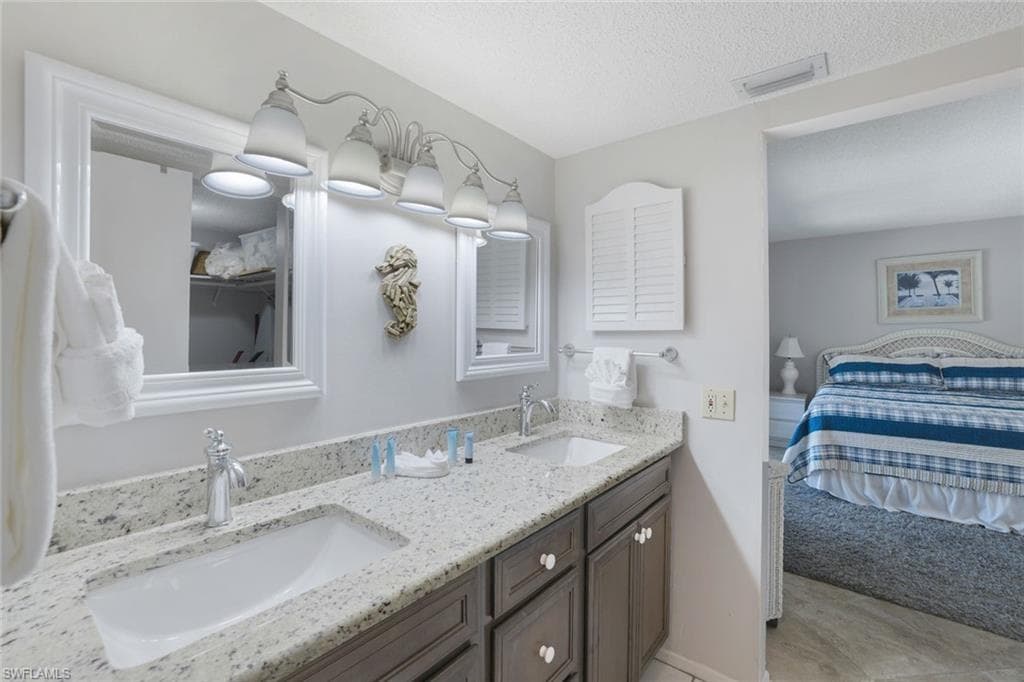 1246 Fulgur ST # 112, SANIBEL FL 33957-17
