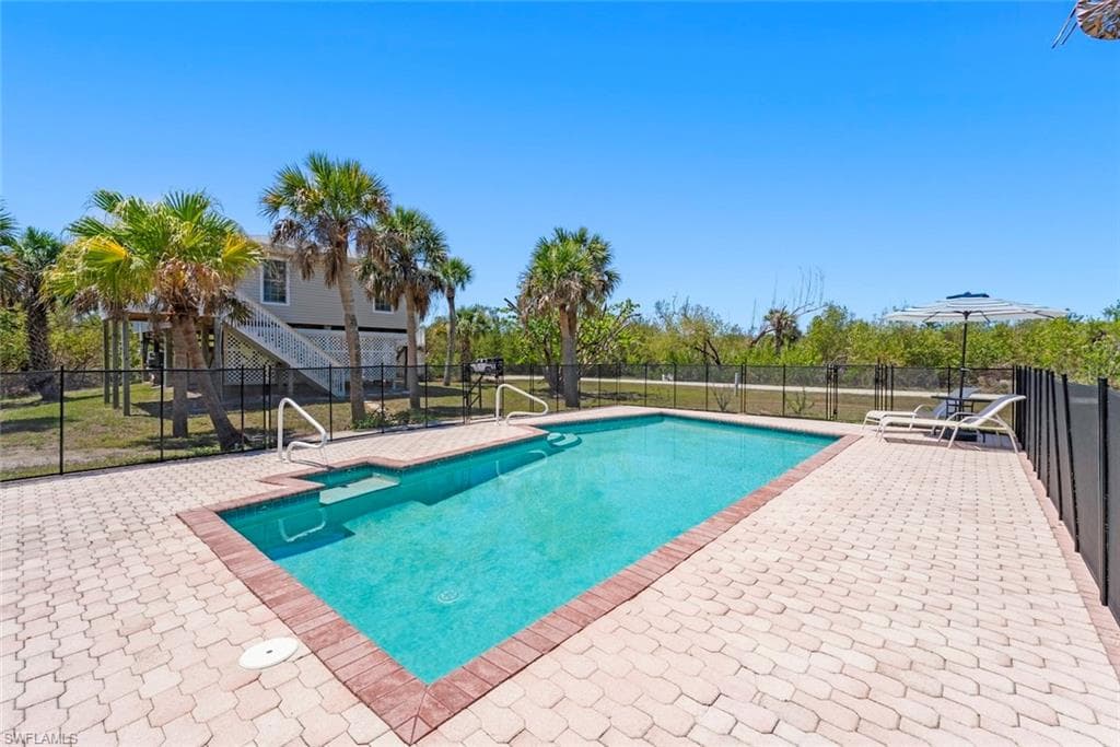 490 Marian RD, SANIBEL FL 33957-26