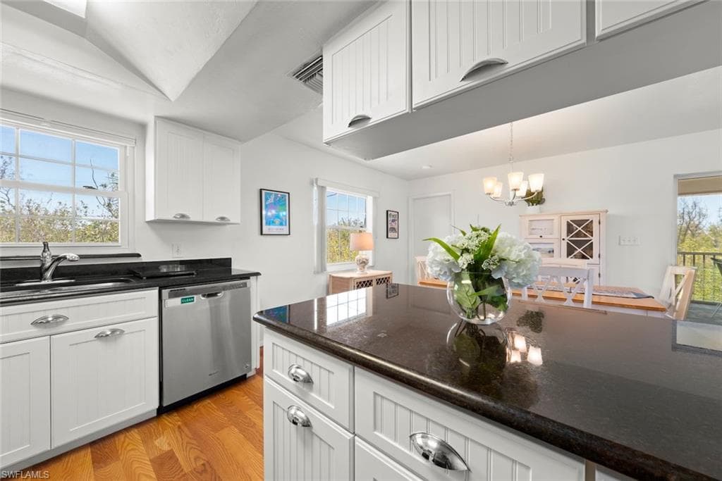 490 Marian RD, SANIBEL FL 33957-10