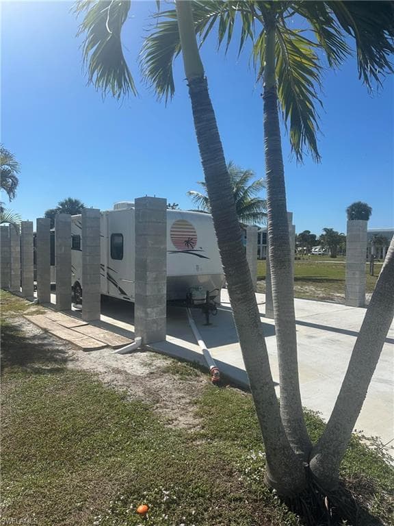 13641 Knot DR, FORT MYERS FL 33908-2