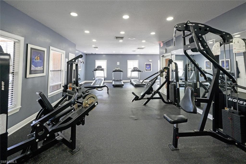 2190 Arbour Walk CIR # 2221, NAPLES FL 34109-27