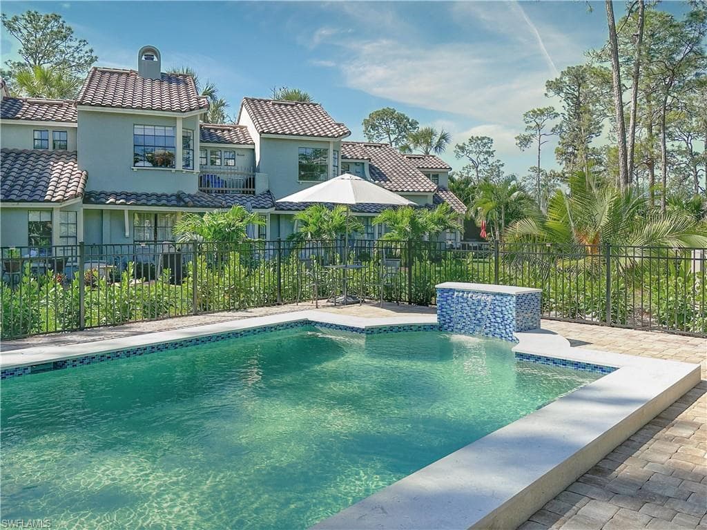 2708 Santa Cruz BLVD, NAPLES FL 34112-31