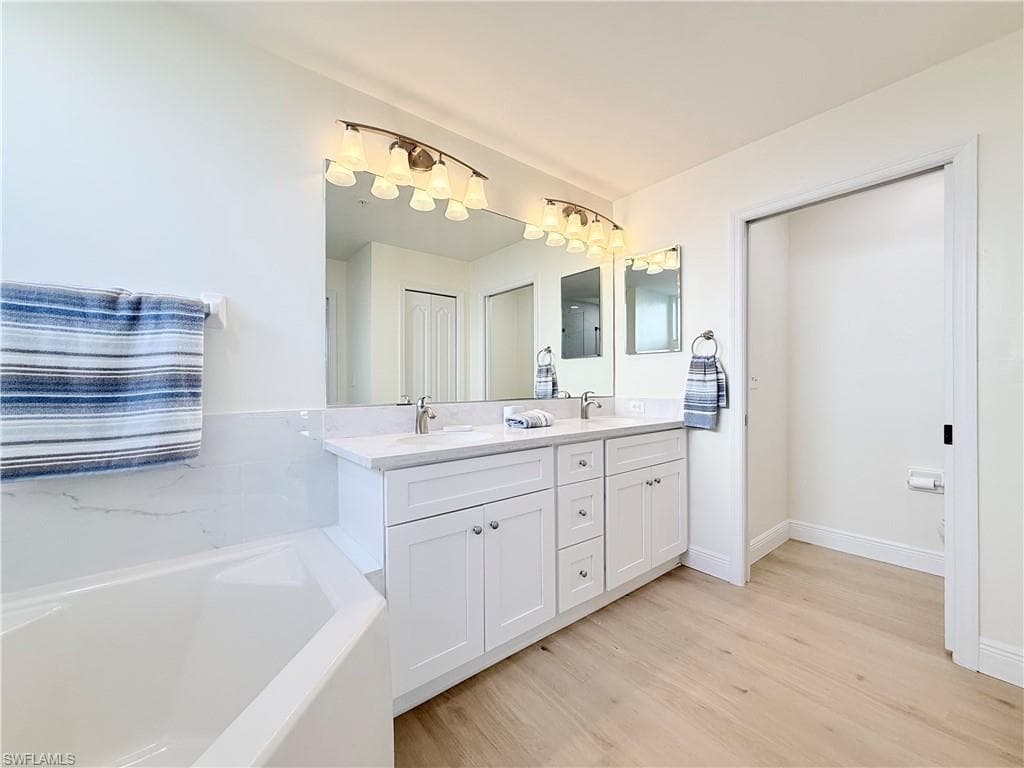 8605 Naples Heritage DR # 216, NAPLES FL 34112-7