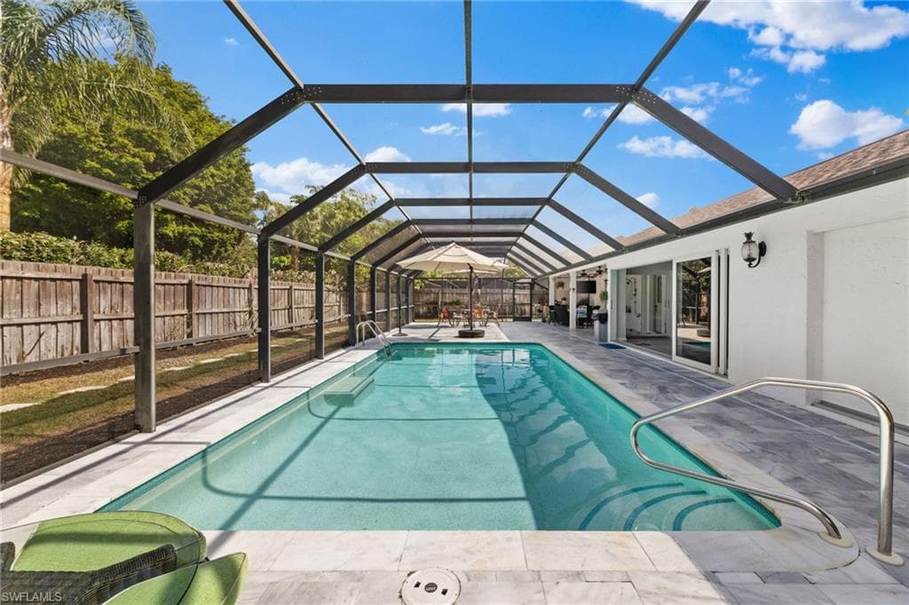 2467 Pine Woods CIR # 3, NAPLES FL 34105-21