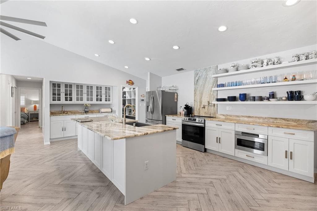 2467 Pine Woods CIR # 3, NAPLES FL 34105-8