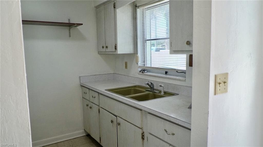 626 Joel BLVD, LEHIGH ACRES FL 33936-5