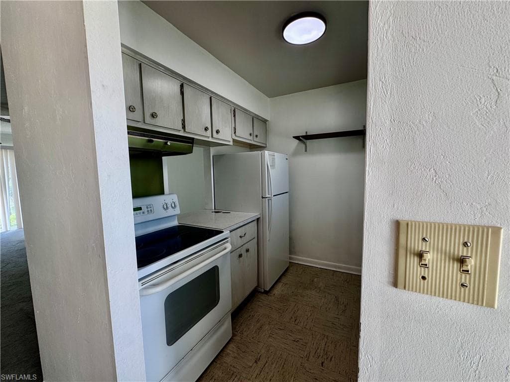 626 Joel BLVD, LEHIGH ACRES FL 33936-13