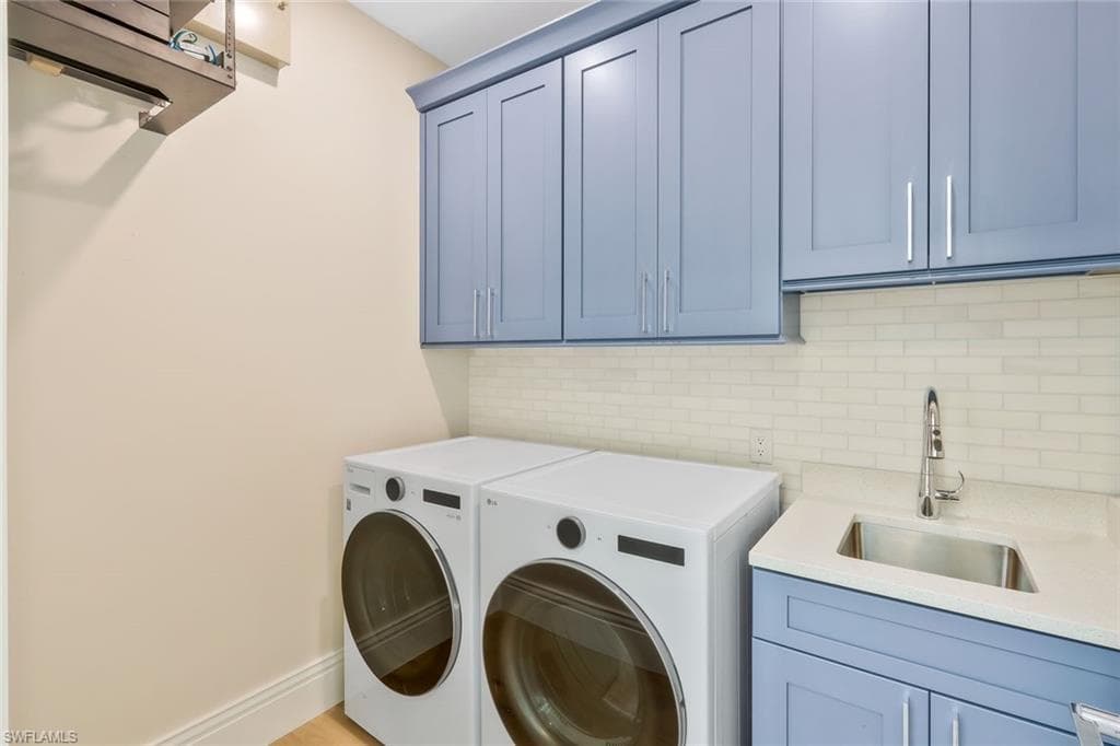 1308 Ridge ST, NAPLES FL 34103-27