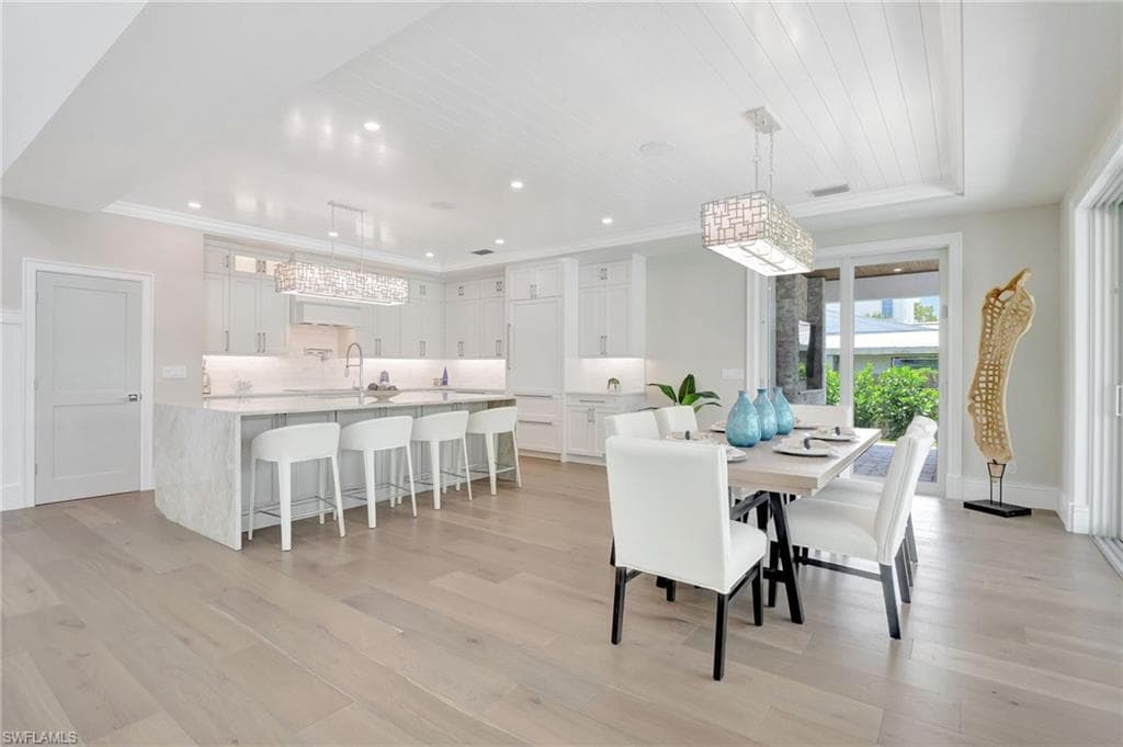 1308 Ridge ST, NAPLES FL 34103-19