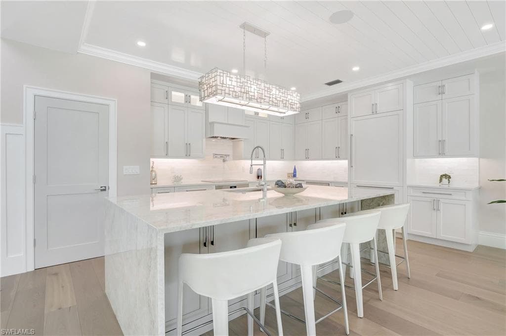 1308 Ridge ST, NAPLES FL 34103-17