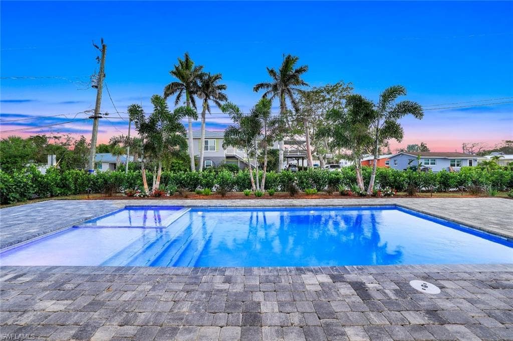 1308 Ridge ST, NAPLES FL 34103-38