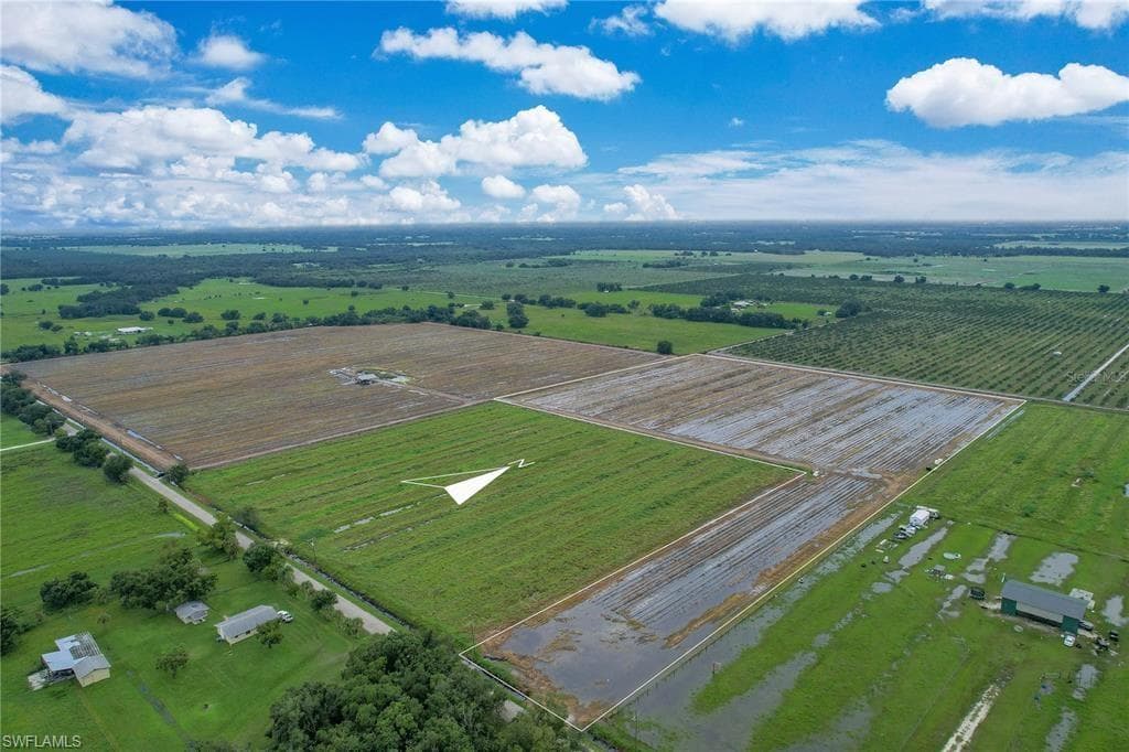 2404 SE Rice ST, ARCADIA FL 34266-2