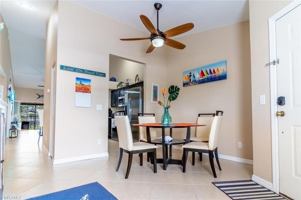 760 Wiggins Lake DR # 205, NAPLES FL 34110-7