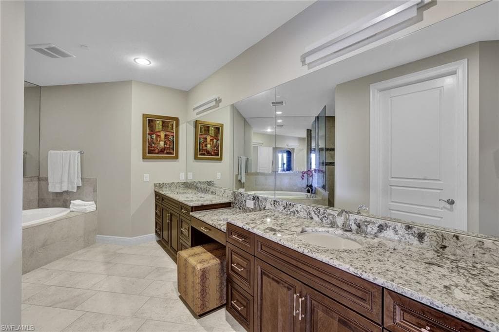 2772 Tiburon BLVD E # 102, NAPLES FL 34109-5